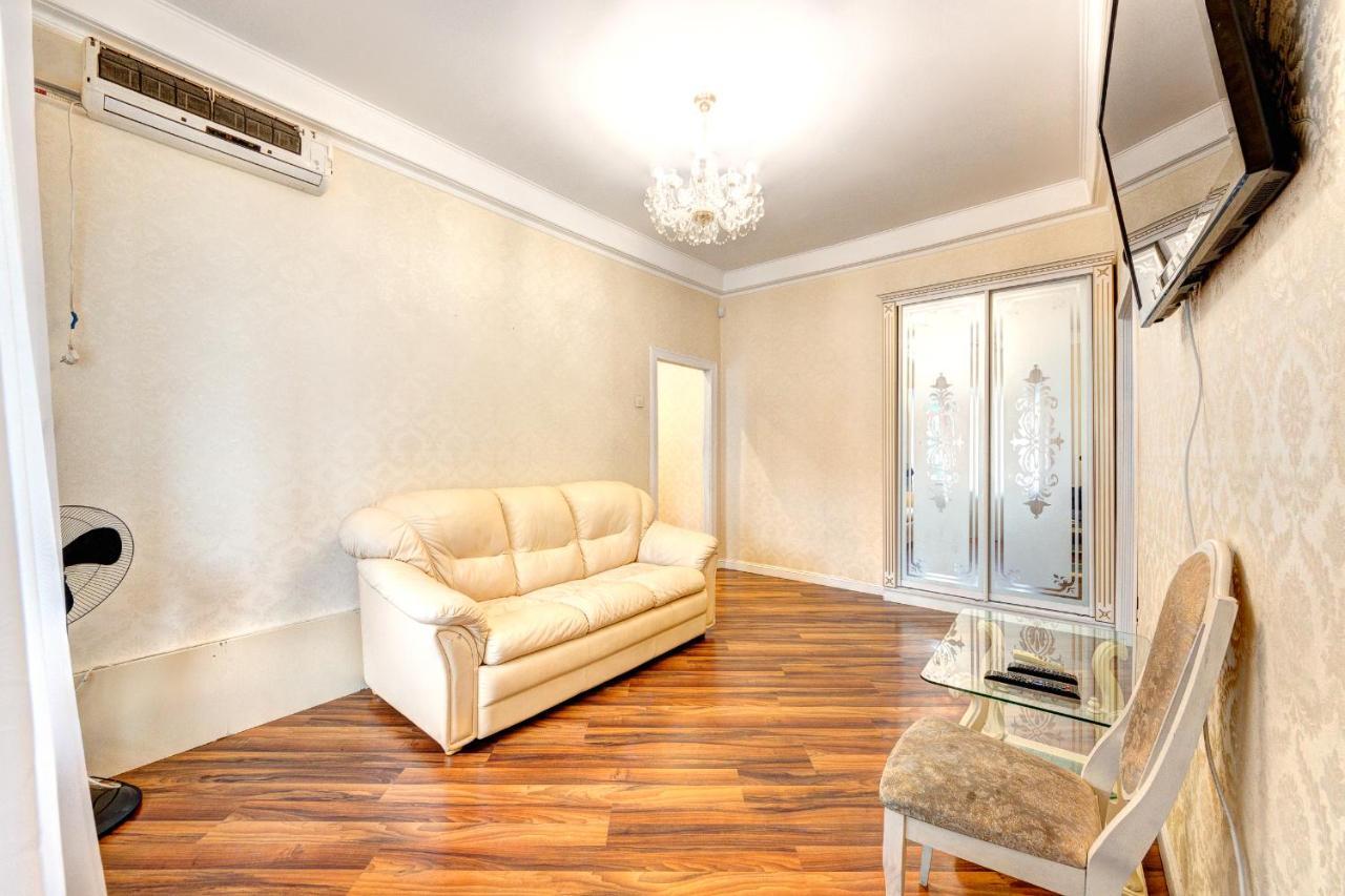Apartments With 3 Rooms Near Palace Ukraine Kyiv Exterior foto