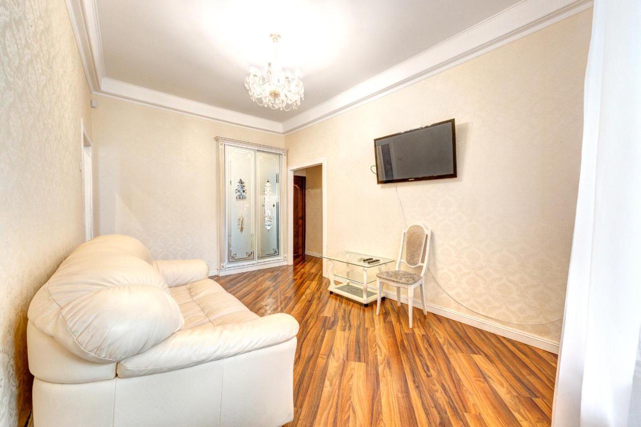 Apartments With 3 Rooms Near Palace Ukraine Kyiv Exterior foto