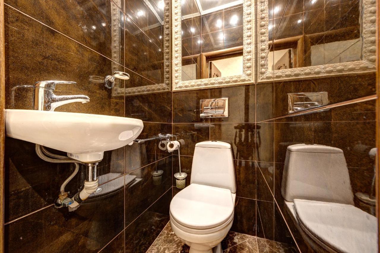 Apartments With 3 Rooms Near Palace Ukraine Kyiv Exterior foto