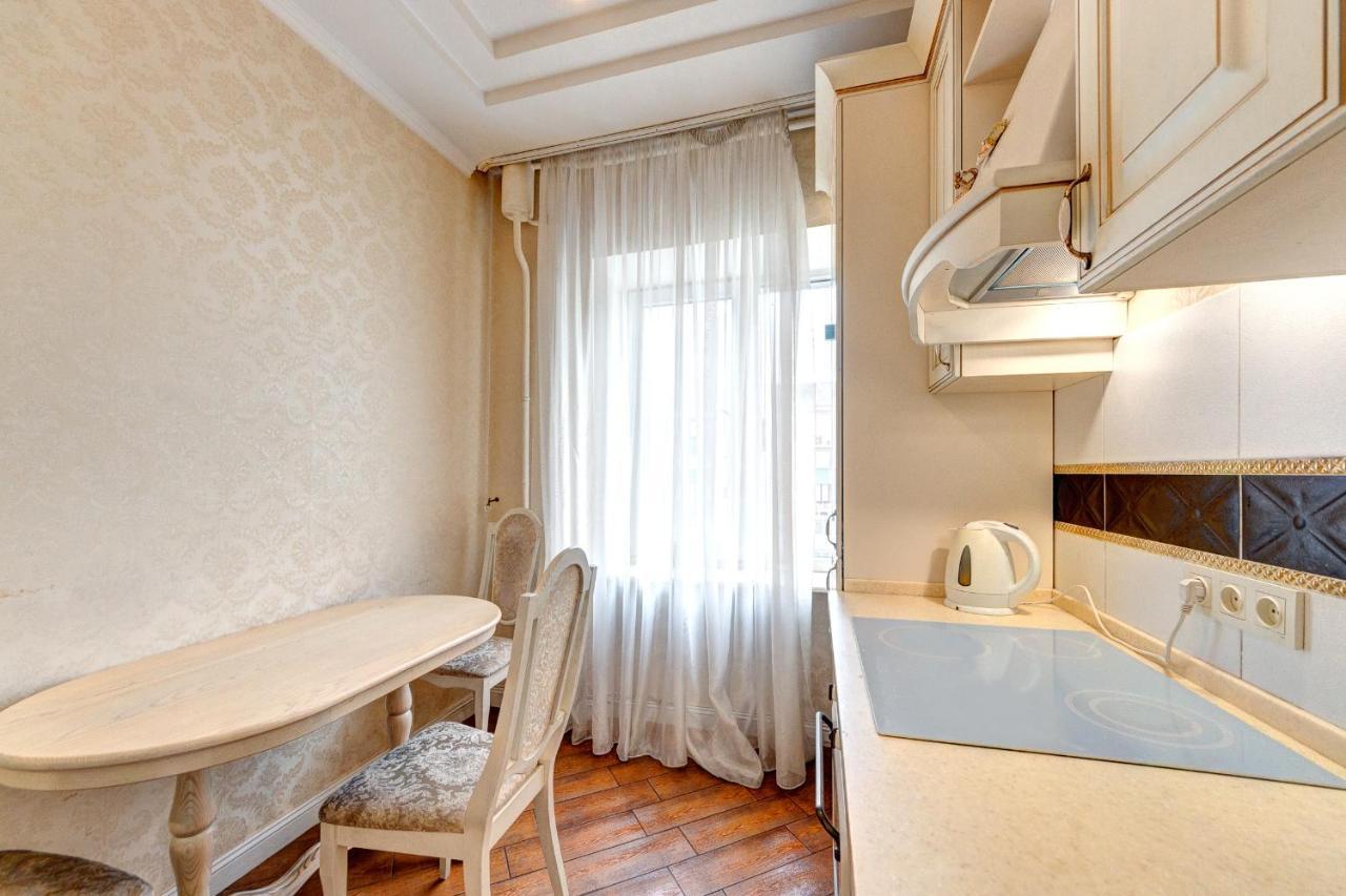 Apartments With 3 Rooms Near Palace Ukraine Kyiv Exterior foto